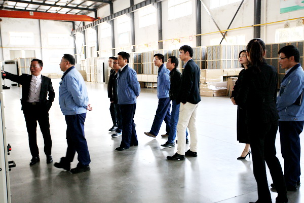 客戶參觀車間.jpg 客戶參觀車間.jpg