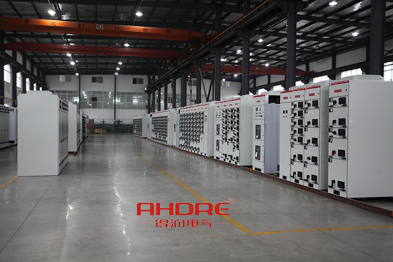 得潤(rùn)電氣 35KV開(kāi)關(guān)柜生產(chǎn)廠(chǎng)家 咨詢(xún)熱線(xiàn):4000551777 QQ:3176885416 得潤(rùn)電氣 35KV開(kāi)關(guān)柜生產(chǎn)廠(chǎng)家 咨詢(xún)熱線(xiàn):4000551777 QQ:3176885416