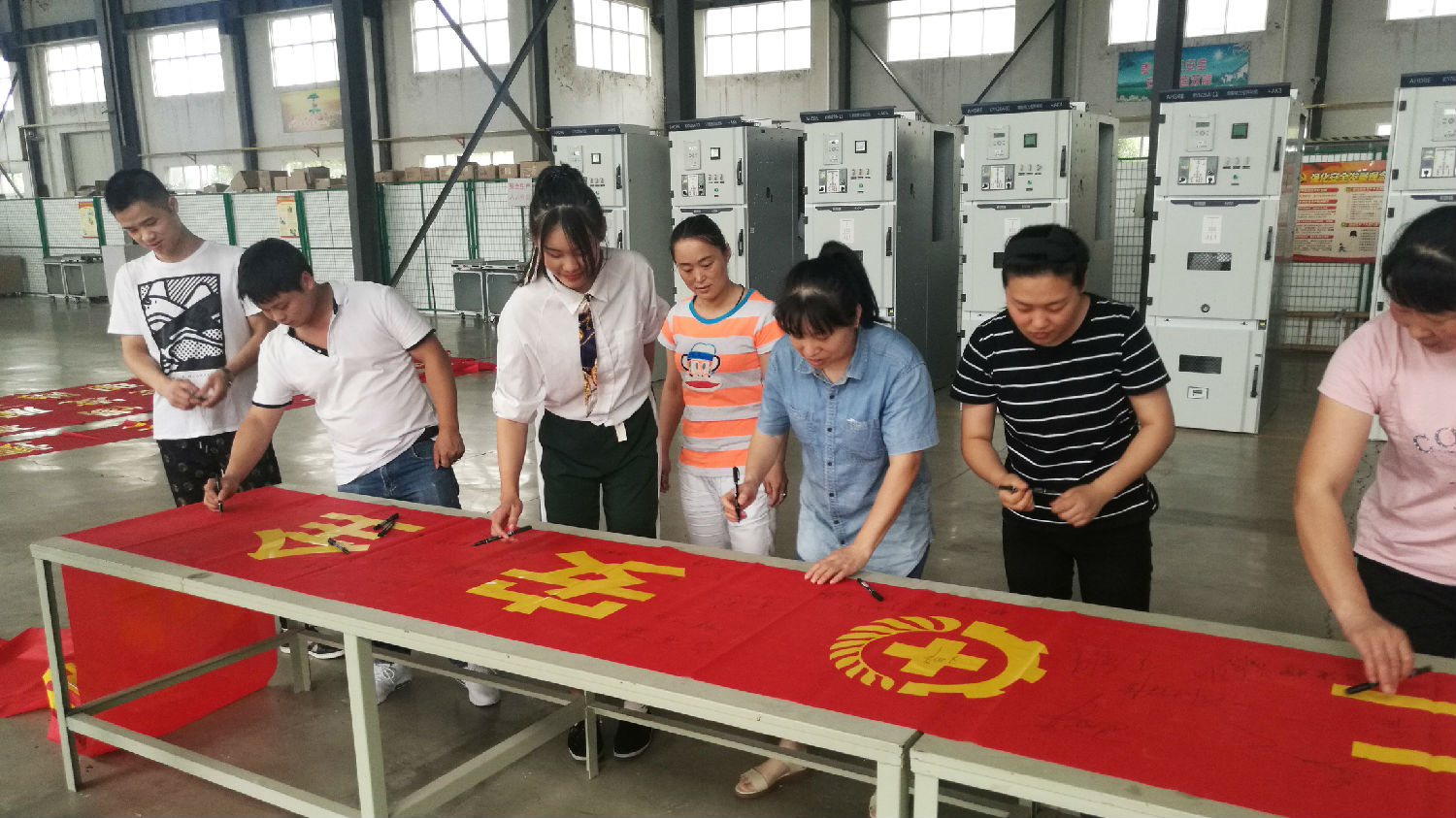 安徽得潤電氣 成套高低壓開關(guān)柜廠家 電話:400-0551-777 qq:3176885416 安徽得潤電氣 成套高低壓開關(guān)柜廠家 電話:400-0551-777 qq:3176885416