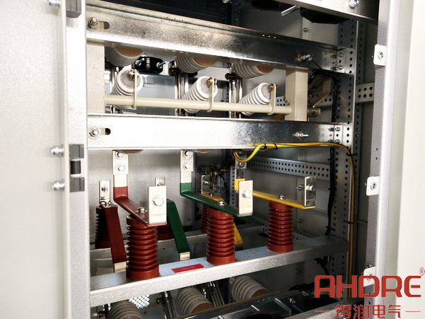 開(kāi)關(guān)室結(jié)構(gòu)圖.jpg 開(kāi)關(guān)室結(jié)構(gòu)圖.jpg