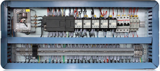 無(wú)功自動(dòng)補(bǔ)償柜的PLC控制系統(tǒng).jpg 無(wú)功自動(dòng)補(bǔ)償柜的PLC控制系統(tǒng).jpg