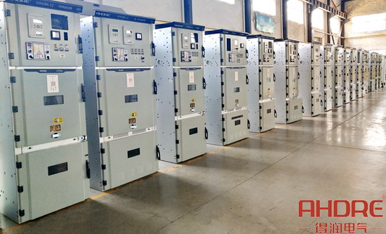 Kyn28中置式開(kāi)關(guān)柜.jpg Kyn28中置式開(kāi)關(guān)柜.jpg